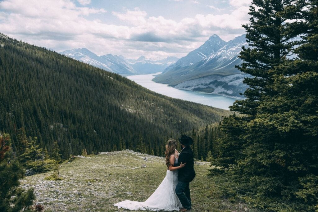 kananaskis hiking elopement