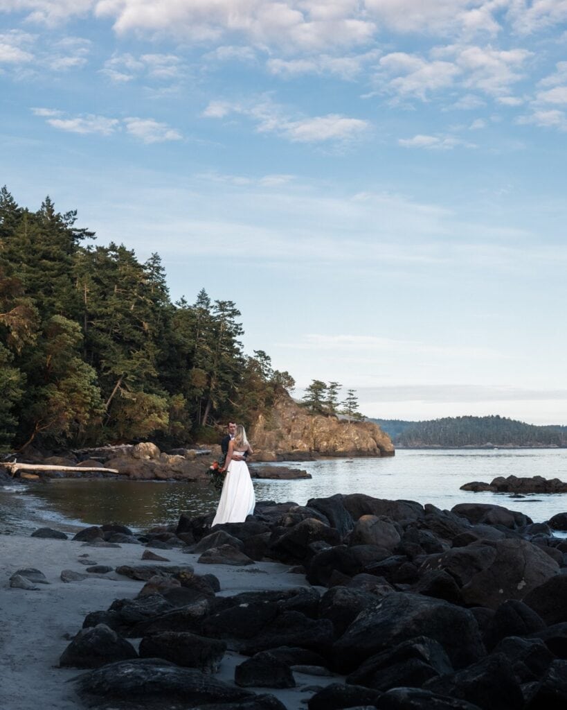eloping in british columbia-  couple eloping in sooke