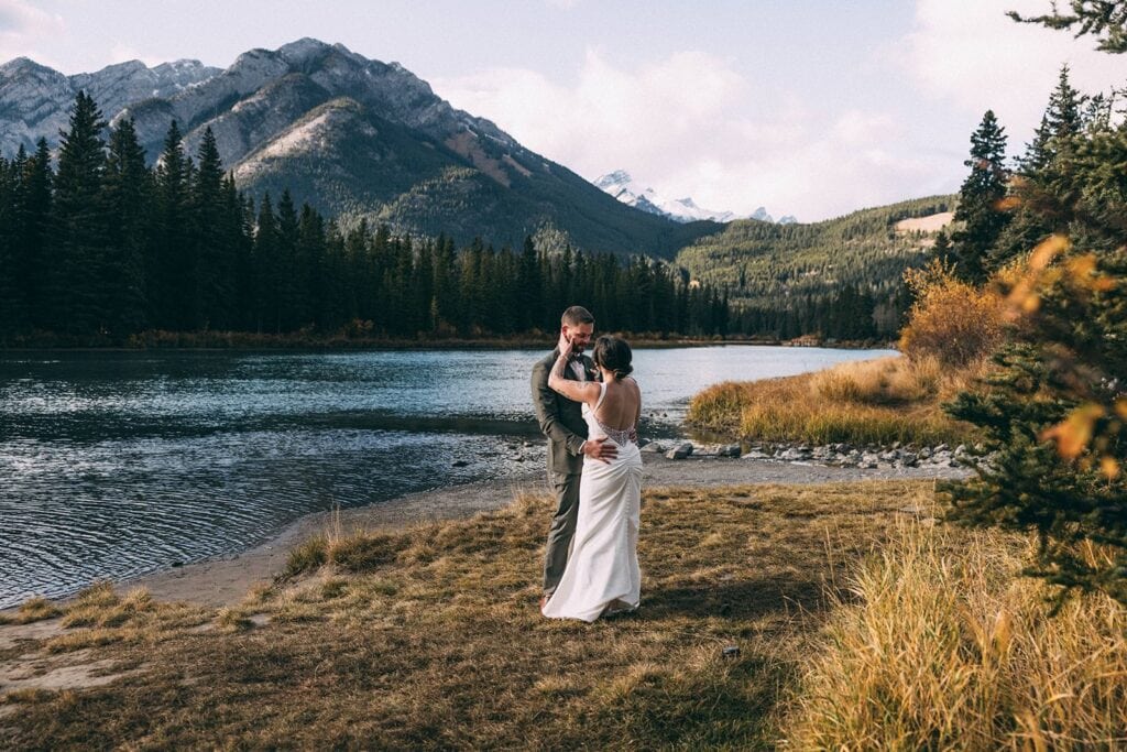 banff national park elopement wedding / 12 places to elope in alberta