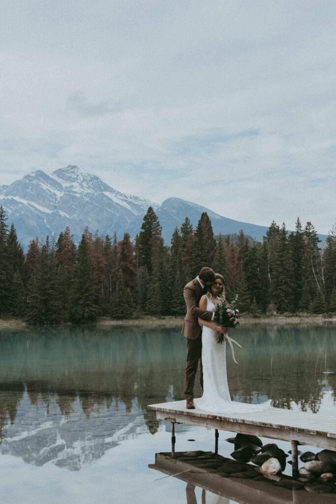 edith lake in jasper national park / Jasper elopement wedding photographer / 12 places to elope in jasper / /12 places to elope in alberta
