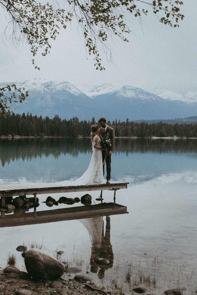 edith lake in jasper national park / Jasper elopement wedding photographer / 12 places to elope in jasper /12 places to elope in alberta