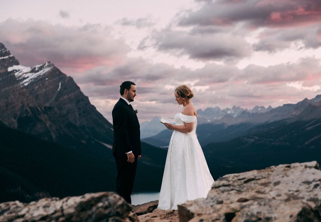 banff national park elopement wedding / 12 places to elope in alberta