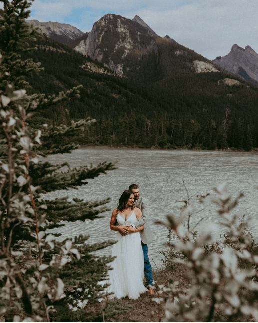 athabasca day use area in jasper national park / jasper elopement wedding photographer / 12 places to elope in albera